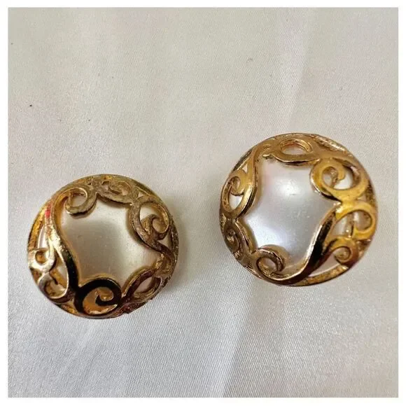 Gold tone and white circle clip on earrings - Picture 3 of 8